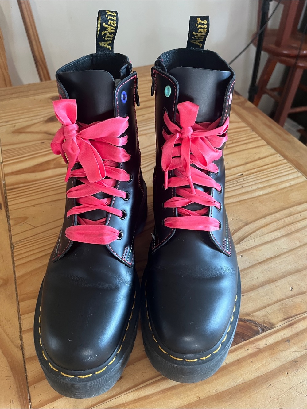 Dr. Martens x Hello Kitty and Friends Jadon - Picture 5 of 15
